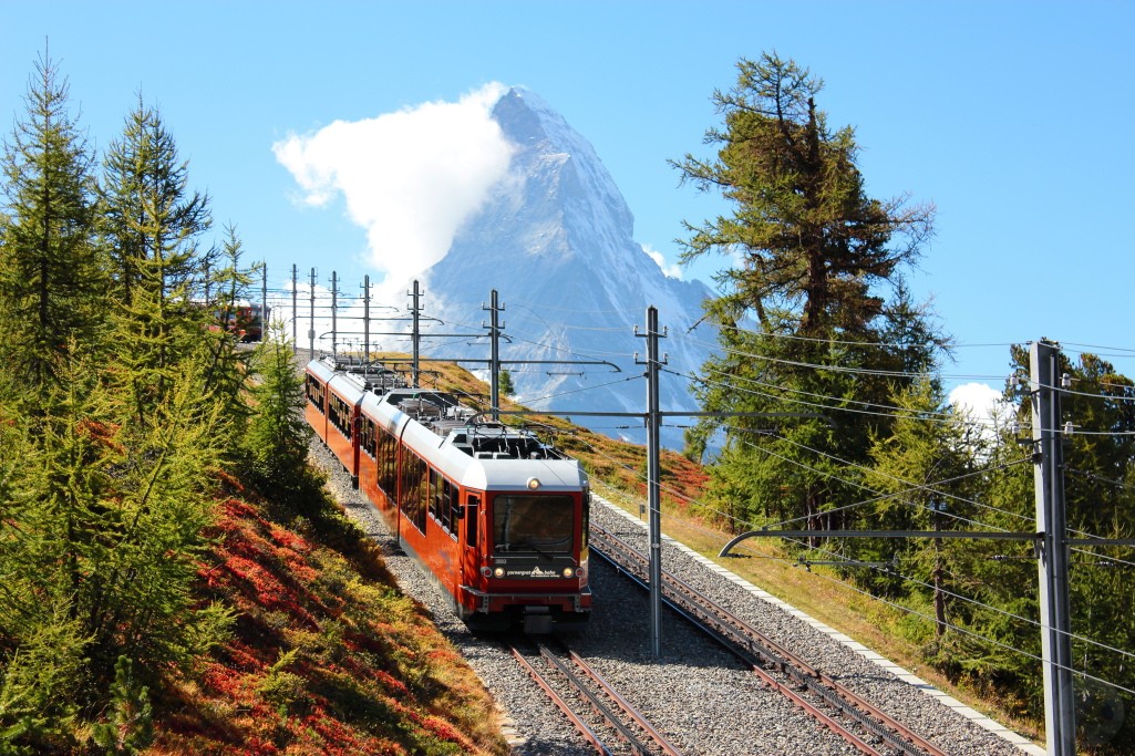 RIFFERALP私房景點拍攝葛納葛特火車與馬特洪峰