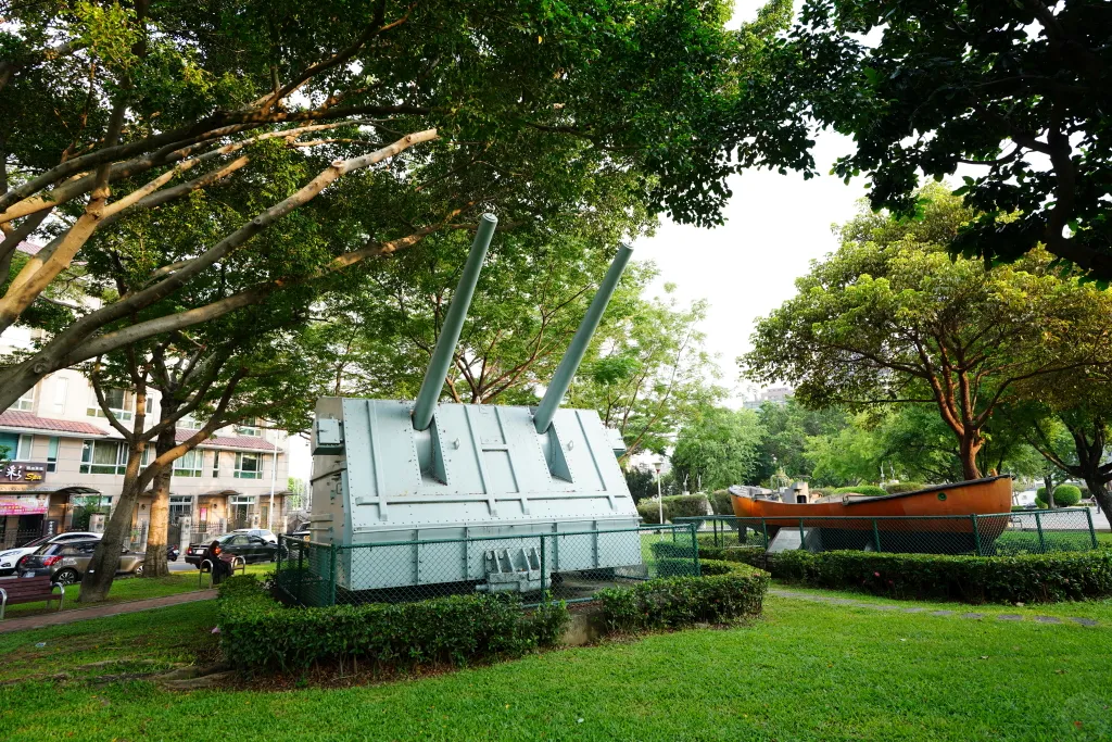 823砲戰紀念公園,台中823公園,台中寶可夢道館,台中沙坑,台中溜滑梯,台中盪鞦韆,台中綠意空間,台中親子公園,台中遊樂設施,戰車公園,飛機公園