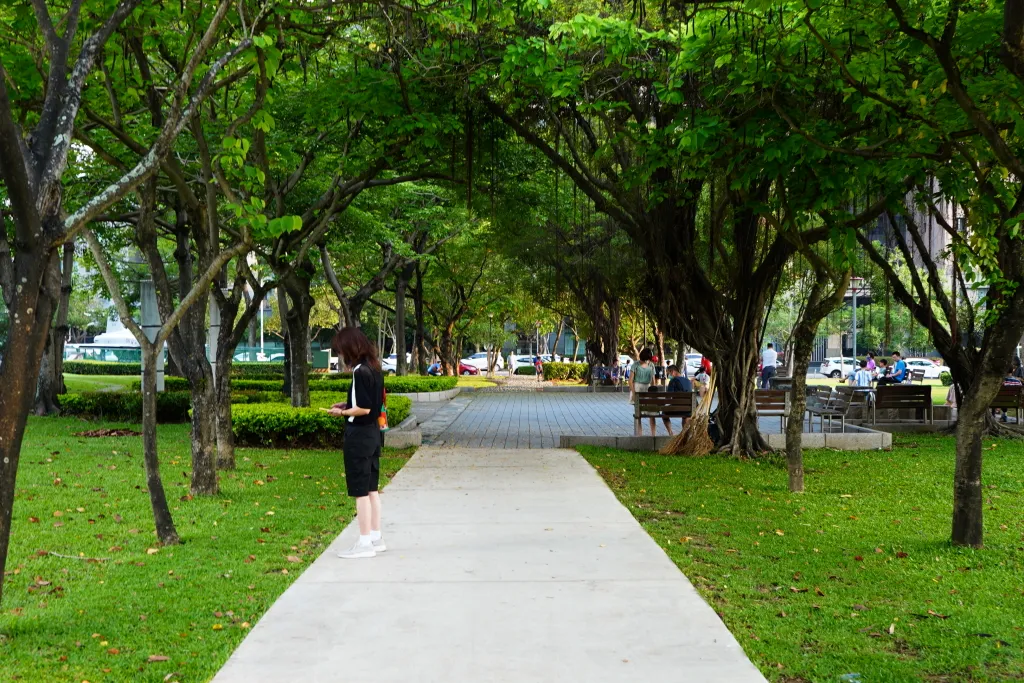 823砲戰紀念公園,台中823公園,台中寶可夢道館,台中沙坑,台中溜滑梯,台中盪鞦韆,台中綠意空間,台中親子公園,台中遊樂設施,戰車公園,飛機公園