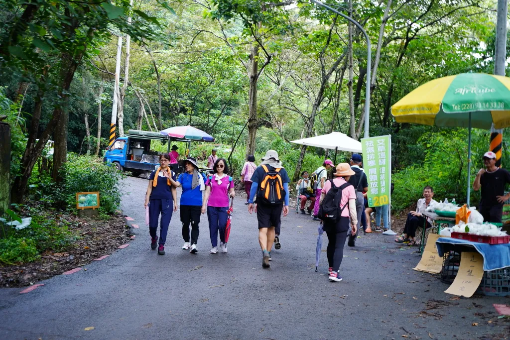 藤山步道,藤山步道評價,藤山步道 蛋黃酥,藤山步道 米香伯蛋黃酥,藤山步道 美食推薦,米香伯蛋黃酥-101米香 藤山步道,藤山步道評價,藤山步道 蛋黃酥,藤山步道 米香伯蛋黃酥,藤山步道 美食推薦,米香伯蛋黃酥-101米香