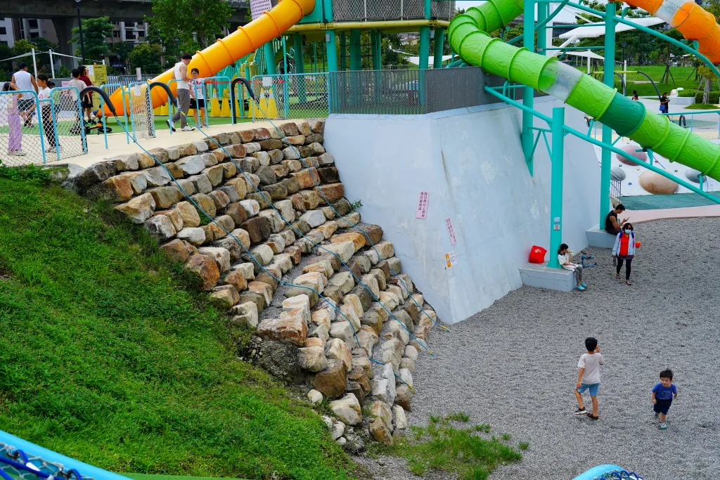 馬卡龍公園,太平親子公園,台中親子公園,台中最高溜滑梯,太平最高溜滑梯 馬卡龍公園,太平親子公園,台中親子公園,台中最高溜滑梯,太平最高溜滑梯