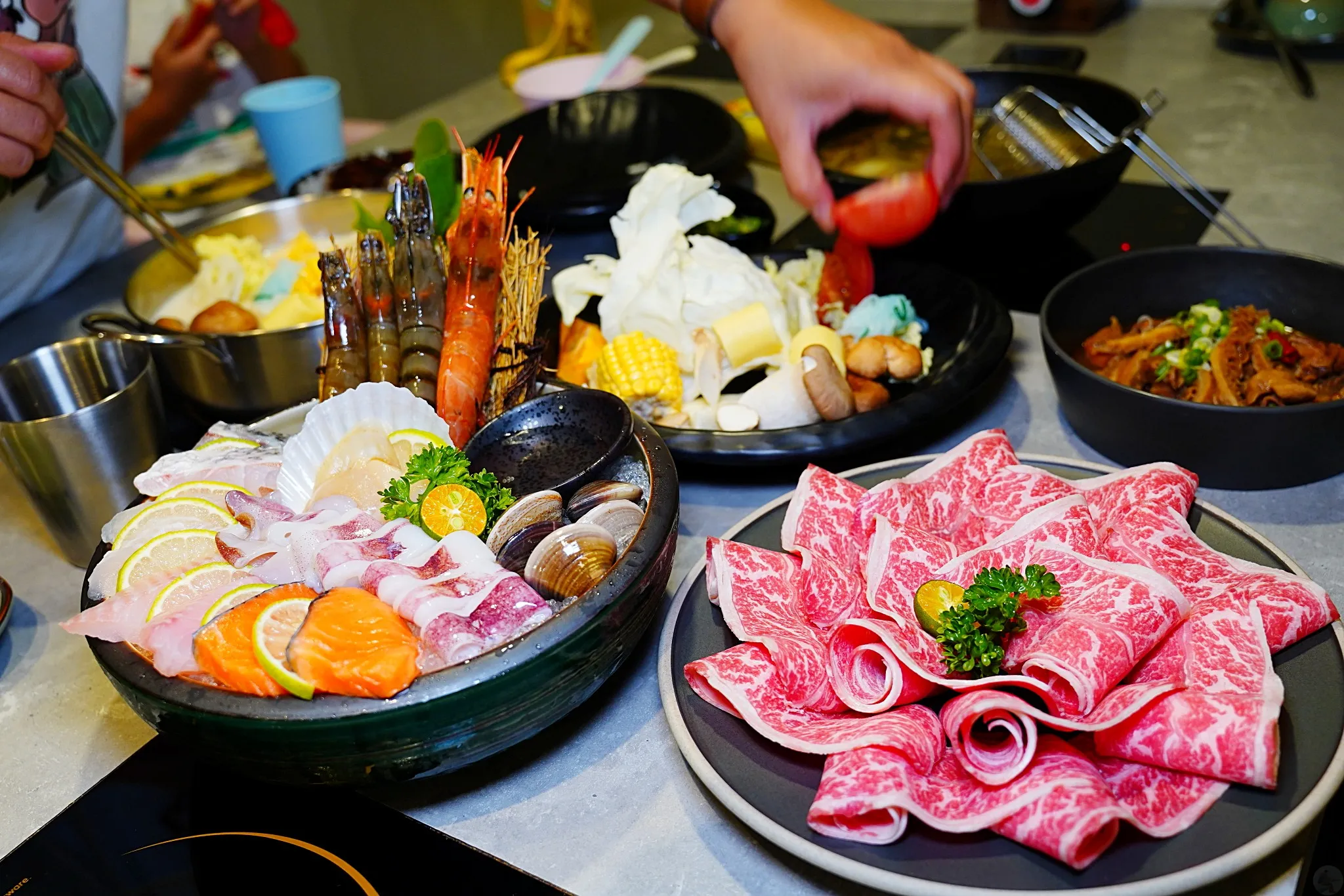 台中大里美食,台中火鍋,大里宵夜,大里火鍋,大里火鍋推薦,大里美食,論石間,論石間台中大里店,論石間大里店,論石間火鍋,大里消夜吃什麼, 論石間大里店, 火鍋推薦, 大里火鍋, 營業至凌晨兩點, 大里餐廳推薦, 小農自助菜吧, 吃到飽蔬菜, 和牛火鍋, 松阪豬火鍋, 海鮮火鍋, 台中深夜火鍋, 論石間鍋物 台中大里美食,台中火鍋,大里宵夜,大里火鍋,大里火鍋推薦,大里美食,論石間,論石間台中大里店,論石間大里店,論石間火鍋,大里消夜吃什麼, 論石間大里店, 火鍋推薦, 大里火鍋, 營業至凌晨兩點, 大里餐廳推薦, 小農自助菜吧, 吃到飽蔬菜, 和牛火鍋, 松阪豬火鍋, 海鮮火鍋, 台中深夜火鍋, 論石間鍋物
