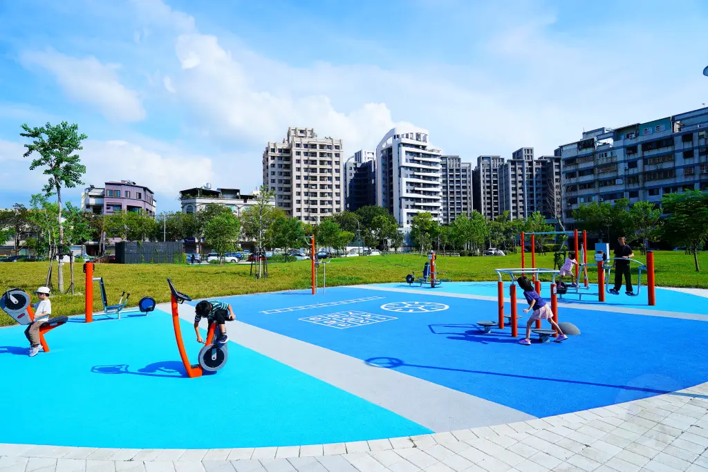 台中景點,台中公園,豬事圓滿公園,台中美樂地計畫,台中屠宰場,台中親子公園, 豬事圓滿公園, 豬主題遊樂場, 親子共融遊戲場, 台中遊樂場, 屠宰場改建, 可愛豬豬廁所, 體健區, 沙坑溜滑梯, 台中旅遊景點