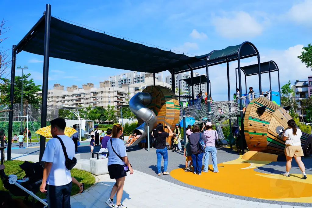 台中景點,台中公園,豬事圓滿公園,台中美樂地計畫,台中屠宰場,台中親子公園, 豬事圓滿公園, 豬主題遊樂場, 親子共融遊戲場, 台中遊樂場, 屠宰場改建, 可愛豬豬廁所, 體健區, 沙坑溜滑梯, 台中旅遊景點