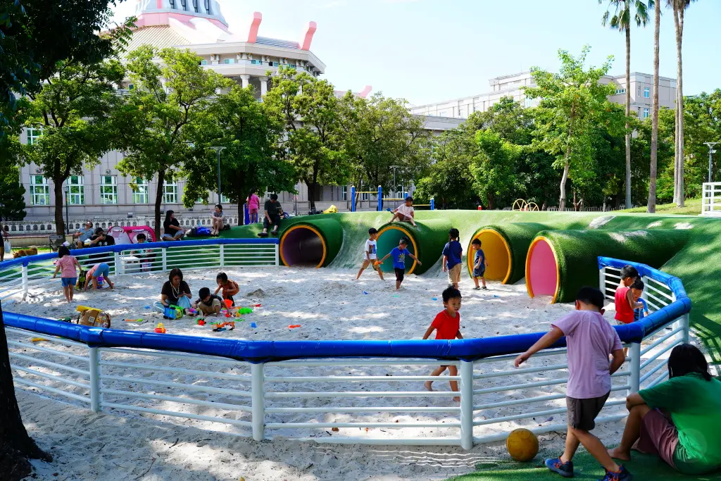 膨鼠森林公園, 雲林斗六膨鼠森林公園, 雲林親子景點, 斗六親子公園, 親子公園推薦,橡果溜滑梯, 噴泉廣場, 松鼠主題遊戲場, 金瓜鼠樂園, 膨鼠森林市集, 雲林旅遊推薦, 斗六旅遊, 週末親子活動, 戶外遊戲場, 玩水親子公園, 雲林親子遊,雲林斗六親子公園 膨鼠森林公園, 雲林親子景點推薦 橡果溜滑梯, 斗六膨鼠森林公園 松鼠主題遊戲場, 雲林最強親子公園 玩水橡果溜滑梯, 斗六親子遊景點 噴泉廣場 膨鼠森林市集,膨鼠森林公園 評價 膨鼠森林公園, 雲林斗六膨鼠森林公園, 雲林親子景點, 斗六親子公園, 親子公園推薦,橡果溜滑梯, 噴泉廣場, 松鼠主題遊戲場, 金瓜鼠樂園, 膨鼠森林市集, 雲林旅遊推薦, 斗六旅遊, 週末親子活動, 戶外遊戲場, 玩水親子公園, 雲林親子遊,雲林斗六親子公園 膨鼠森林公園, 雲林親子景點推薦 橡果溜滑梯, 斗六膨鼠森林公園 松鼠主題遊戲場, 雲林最強親子公園 玩水橡果溜滑梯, 斗六親子遊景點 噴泉廣場 膨鼠森林市集,膨鼠森林公園 評價