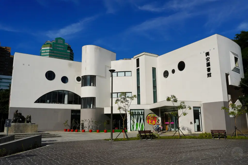 台中北屯兒童公園, 台中特色公園, 美樂地計畫, 台中親子遊推薦, 台中共融遊具, 無障礙設施公園, 攀爬隧道, 旋轉溜滑梯, 林間探索遊戲場, 台中親子景點, 台中親子戶外活動, 台中公園推薦, 台中兒童遊戲區, 台中親子共融遊樂場,荔枝老樹公園,興安路兒童公園 台中北屯兒童公園, 台中特色公園, 美樂地計畫, 台中親子遊推薦, 台中共融遊具, 無障礙設施公園, 攀爬隧道, 旋轉溜滑梯, 林間探索遊戲場, 台中親子景點, 台中親子戶外活動, 台中公園推薦, 台中兒童遊戲區, 台中親子共融遊樂場,荔枝老樹公園,興安路兒童公園