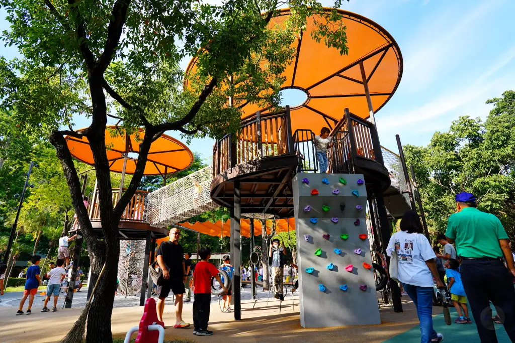 台中北屯兒童公園, 台中特色公園, 美樂地計畫, 台中親子遊推薦, 台中共融遊具, 無障礙設施公園, 攀爬隧道, 旋轉溜滑梯, 林間探索遊戲場, 台中親子景點, 台中親子戶外活動, 台中公園推薦, 台中兒童遊戲區, 台中親子共融遊樂場,荔枝老樹公園,興安路兒童公園 台中北屯兒童公園, 台中特色公園, 美樂地計畫, 台中親子遊推薦, 台中共融遊具, 無障礙設施公園, 攀爬隧道, 旋轉溜滑梯, 林間探索遊戲場, 台中親子景點, 台中親子戶外活動, 台中公園推薦, 台中兒童遊戲區, 台中親子共融遊樂場,荔枝老樹公園,興安路兒童公園