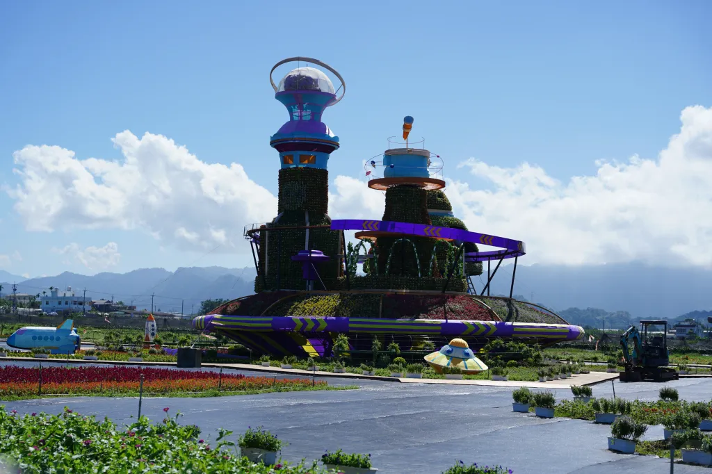 新社花海,2024新社花海,香菇王國,太空花境,太空香菇包,循環經濟,環保教育,小貓太空人,花海展覽,新社景點,賞花景點,永續發展,SDGs,農業循環,碳循環,香菇循環利用,親子景點 新社花海,2024新社花海,香菇王國,太空花境,太空香菇包,循環經濟,環保教育,小貓太空人,花海展覽,新社景點,賞花景點,永續發展,SDGs,農業循環,碳循環,香菇循環利用,親子景點