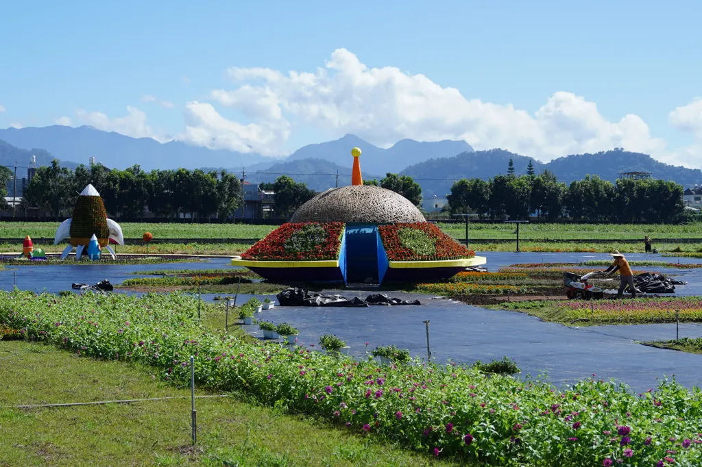 新社花海,2024新社花海,香菇王國,太空花境,太空香菇包,循環經濟,環保教育,小貓太空人,花海展覽,新社景點,賞花景點,永續發展,SDGs,農業循環,碳循環,香菇循環利用,親子景點 新社花海,2024新社花海,香菇王國,太空花境,太空香菇包,循環經濟,環保教育,小貓太空人,花海展覽,新社景點,賞花景點,永續發展,SDGs,農業循環,碳循環,香菇循環利用,親子景點