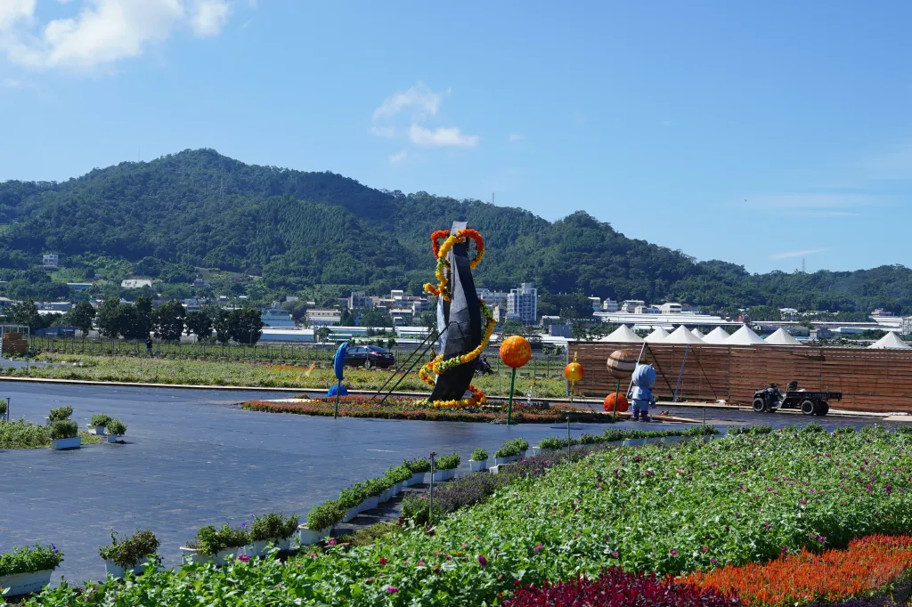 新社花海,2024新社花海,香菇王國,太空花境,太空香菇包,循環經濟,環保教育,小貓太空人,花海展覽,新社景點,賞花景點,永續發展,SDGs,農業循環,碳循環,香菇循環利用,親子景點 新社花海,2024新社花海,香菇王國,太空花境,太空香菇包,循環經濟,環保教育,小貓太空人,花海展覽,新社景點,賞花景點,永續發展,SDGs,農業循環,碳循環,香菇循環利用,親子景點