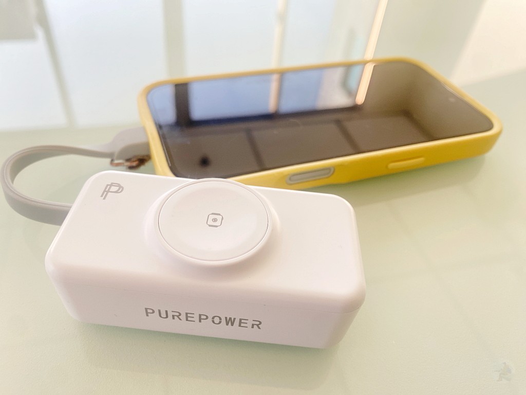 PD20W快速充電,數位電量顯示,翻轉接頭輕鬆收納,兼容AppleWatch無線充電 PD20W快速充電,數位電量顯示,翻轉接頭輕鬆收納,兼容AppleWatch無線充電