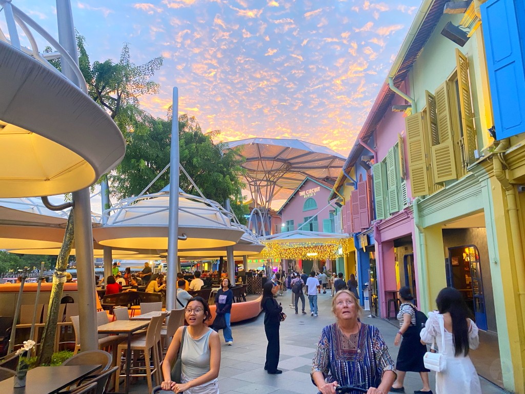 新加坡旅遊,新加坡懶人包,新加坡景點推薦,新加坡飯店推薦,新加坡交通,新加坡地鐵,新加坡自由行, 新加坡必訪景點, 濱海灣花園, 新加坡單軌電車, 新加坡交通, 新加坡住宿, 新加坡旅遊規劃, 新加坡行程, 新加坡親子旅行, 新加坡景點推薦, 新加坡自駕, 新加坡市區旅遊, 新加坡熱門景點, 新加坡景點安排, 新加坡旅遊攻略, 新加坡景點介紹, 新加坡國際機場, 濱海灣金沙, 武吉士街, 小印度, 哈芝巷, 聖淘沙島, 新加坡動物園, 新加坡夜間動物園, 新加坡植物園, 甘榜格南, 裕廊飛禽公園, 新加坡科學館, 濱海藝術中心, 牛車水, 福康寧公園, 東海岸公園, 裕廊地標購物中心, 新加坡美食推薦, 新加坡街頭小吃, 新加坡晚餐推薦, 新加坡購物中心,馬來西亞樂高樂園