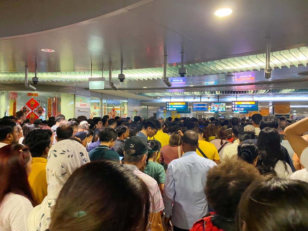 新加坡旅遊,新加坡懶人包,新加坡景點推薦,新加坡飯店推薦,新加坡交通,新加坡地鐵,新加坡自由行, 新加坡必訪景點, 濱海灣花園, 新加坡單軌電車, 新加坡交通, 新加坡住宿, 新加坡旅遊規劃, 新加坡行程, 新加坡親子旅行, 新加坡景點推薦, 新加坡自駕, 新加坡市區旅遊, 新加坡熱門景點, 新加坡景點安排, 新加坡旅遊攻略, 新加坡景點介紹, 新加坡國際機場, 濱海灣金沙, 武吉士街, 小印度, 哈芝巷, 聖淘沙島, 新加坡動物園, 新加坡夜間動物園, 新加坡植物園, 甘榜格南, 裕廊飛禽公園, 新加坡科學館, 濱海藝術中心, 牛車水, 福康寧公園, 東海岸公園, 裕廊地標購物中心, 新加坡美食推薦, 新加坡街頭小吃, 新加坡晚餐推薦, 新加坡購物中心,馬來西亞樂高樂園