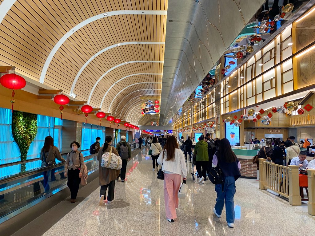 新加坡旅遊,新加坡懶人包,新加坡景點推薦,新加坡飯店推薦,新加坡交通,新加坡地鐵,新加坡自由行, 新加坡必訪景點, 濱海灣花園, 新加坡單軌電車, 新加坡交通, 新加坡住宿, 新加坡旅遊規劃, 新加坡行程, 新加坡親子旅行, 新加坡景點推薦, 新加坡自駕, 新加坡市區旅遊, 新加坡熱門景點, 新加坡景點安排, 新加坡旅遊攻略, 新加坡景點介紹, 新加坡國際機場, 濱海灣金沙, 武吉士街, 小印度, 哈芝巷, 聖淘沙島, 新加坡動物園, 新加坡夜間動物園, 新加坡植物園, 甘榜格南, 裕廊飛禽公園, 新加坡科學館, 濱海藝術中心, 牛車水, 福康寧公園, 東海岸公園, 裕廊地標購物中心, 新加坡美食推薦, 新加坡街頭小吃, 新加坡晚餐推薦, 新加坡購物中心,馬來西亞樂高樂園