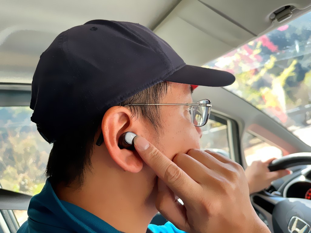 Smart Sensor拿下耳機即自動暫停音樂