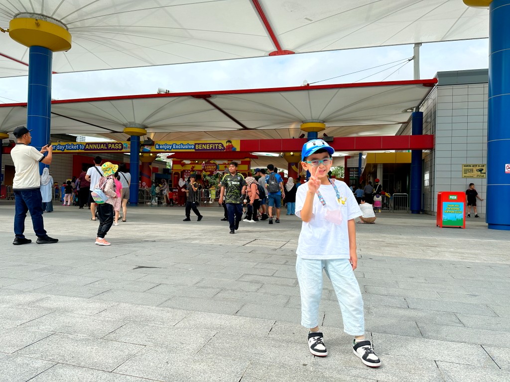 新加坡旅遊,新加坡懶人包,新加坡景點推薦,新加坡飯店推薦,新加坡交通,新加坡地鐵,新加坡自由行, 新加坡必訪景點, 濱海灣花園, 新加坡單軌電車, 新加坡交通, 新加坡住宿, 新加坡旅遊規劃, 新加坡行程, 新加坡親子旅行, 新加坡景點推薦, 新加坡自駕, 新加坡市區旅遊, 新加坡熱門景點, 新加坡景點安排, 新加坡旅遊攻略, 新加坡景點介紹, 新加坡國際機場, 濱海灣金沙, 武吉士街, 小印度, 哈芝巷, 聖淘沙島, 新加坡動物園, 新加坡夜間動物園, 新加坡植物園, 甘榜格南, 裕廊飛禽公園, 新加坡科學館, 濱海藝術中心, 牛車水, 福康寧公園, 東海岸公園, 裕廊地標購物中心, 新加坡美食推薦, 新加坡街頭小吃, 新加坡晚餐推薦, 新加坡購物中心,馬來西亞樂高樂園