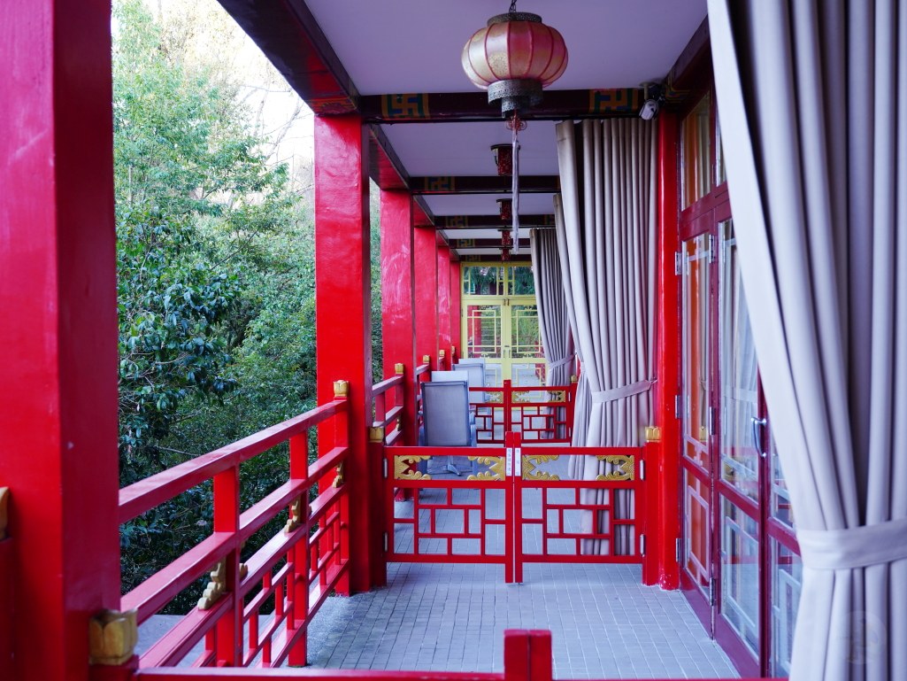 梨山賓館, 梨山住宿, 梨山賞櫻, 梨山避暑, 梨山農場, 福壽山農場, 武陵農場, 旅咖住宿體驗, 梨山景點, 豪華雙人房, 標準雙人房, 乾濕分離浴室, 私人陽台, 溫泉酒店, 高山住宿, 梨山美景, 高山住宿推薦, 梨山必吃, 梨山貢茶, 冰箱, 旅行住宿推薦, 遠足, 梨山旅遊