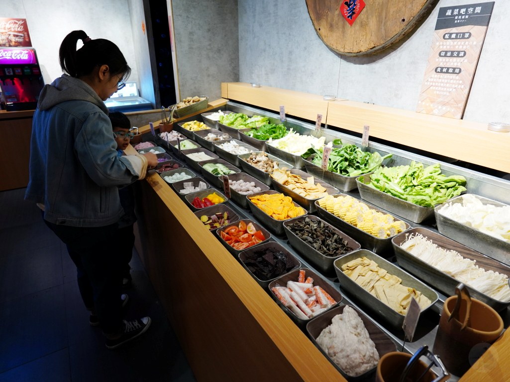 十二段鍋物堂沙鹿店自助菜吧