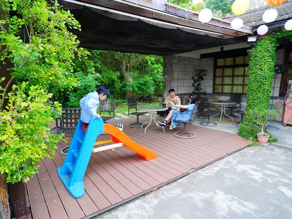 鬼屋咖啡, 民雄鬼屋, 嘉義咖啡廳, 劉家古厝, 嘉義旅遊景點, 嘉義民雄, 嘉義特色咖啡廳, 鬼屋主題咖啡, 嘉義紅茶, 巧克力鬆餅, 民雄旅遊, 傳奇故事景點, 民雄打卡景點, 嘉義小點心, 民雄咖啡店, 嘉義古建築, 咖啡與小點心, 旅遊咖啡廳, 嘉義必訪咖啡廳, 嘉義景點推薦 鬼屋咖啡, 民雄鬼屋, 嘉義咖啡廳, 劉家古厝, 嘉義旅遊景點, 嘉義民雄, 嘉義特色咖啡廳, 鬼屋主題咖啡, 嘉義紅茶, 巧克力鬆餅, 民雄旅遊, 傳奇故事景點, 民雄打卡景點, 嘉義小點心, 民雄咖啡店, 嘉義古建築, 咖啡與小點心, 旅遊咖啡廳, 嘉義必訪咖啡廳, 嘉義景點推薦