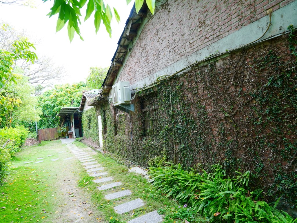 鬼屋咖啡, 民雄鬼屋, 嘉義咖啡廳, 劉家古厝, 嘉義旅遊景點, 嘉義民雄, 嘉義特色咖啡廳, 鬼屋主題咖啡, 嘉義紅茶, 巧克力鬆餅, 民雄旅遊, 傳奇故事景點, 民雄打卡景點, 嘉義小點心, 民雄咖啡店, 嘉義古建築, 咖啡與小點心, 旅遊咖啡廳, 嘉義必訪咖啡廳, 嘉義景點推薦 鬼屋咖啡, 民雄鬼屋, 嘉義咖啡廳, 劉家古厝, 嘉義旅遊景點, 嘉義民雄, 嘉義特色咖啡廳, 鬼屋主題咖啡, 嘉義紅茶, 巧克力鬆餅, 民雄旅遊, 傳奇故事景點, 民雄打卡景點, 嘉義小點心, 民雄咖啡店, 嘉義古建築, 咖啡與小點心, 旅遊咖啡廳, 嘉義必訪咖啡廳, 嘉義景點推薦