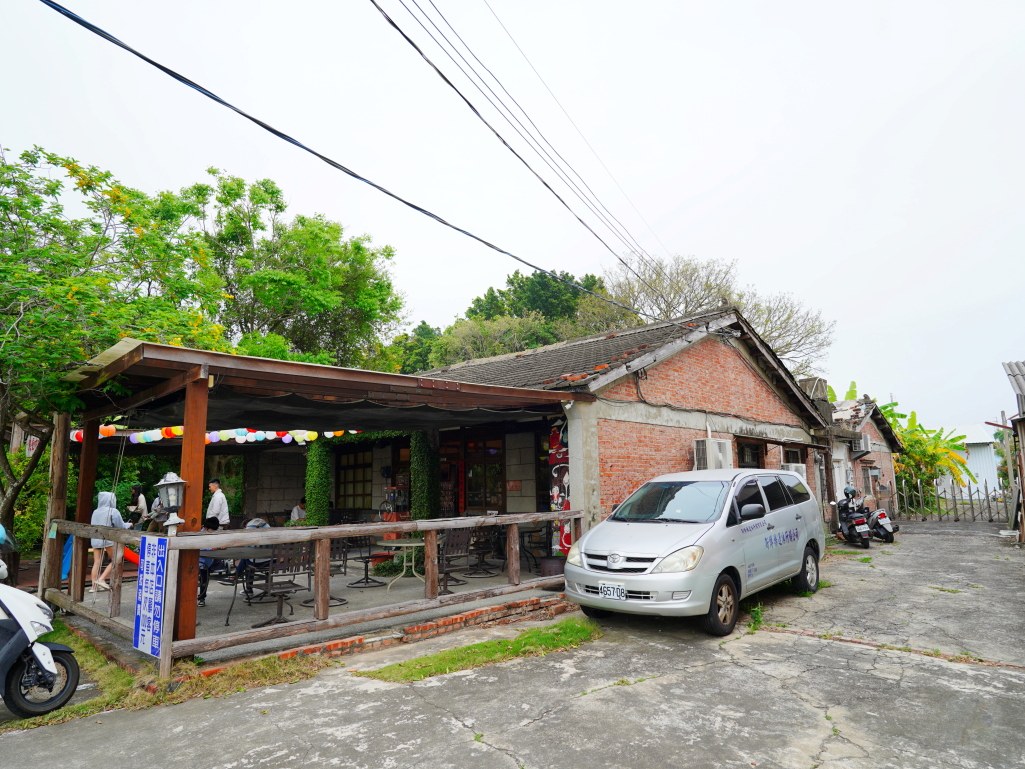 鬼屋咖啡, 民雄鬼屋, 嘉義咖啡廳, 劉家古厝, 嘉義旅遊景點, 嘉義民雄, 嘉義特色咖啡廳, 鬼屋主題咖啡, 嘉義紅茶, 巧克力鬆餅, 民雄旅遊, 傳奇故事景點, 民雄打卡景點, 嘉義小點心, 民雄咖啡店, 嘉義古建築, 咖啡與小點心, 旅遊咖啡廳, 嘉義必訪咖啡廳, 嘉義景點推薦 鬼屋咖啡, 民雄鬼屋, 嘉義咖啡廳, 劉家古厝, 嘉義旅遊景點, 嘉義民雄, 嘉義特色咖啡廳, 鬼屋主題咖啡, 嘉義紅茶, 巧克力鬆餅, 民雄旅遊, 傳奇故事景點, 民雄打卡景點, 嘉義小點心, 民雄咖啡店, 嘉義古建築, 咖啡與小點心, 旅遊咖啡廳, 嘉義必訪咖啡廳, 嘉義景點推薦