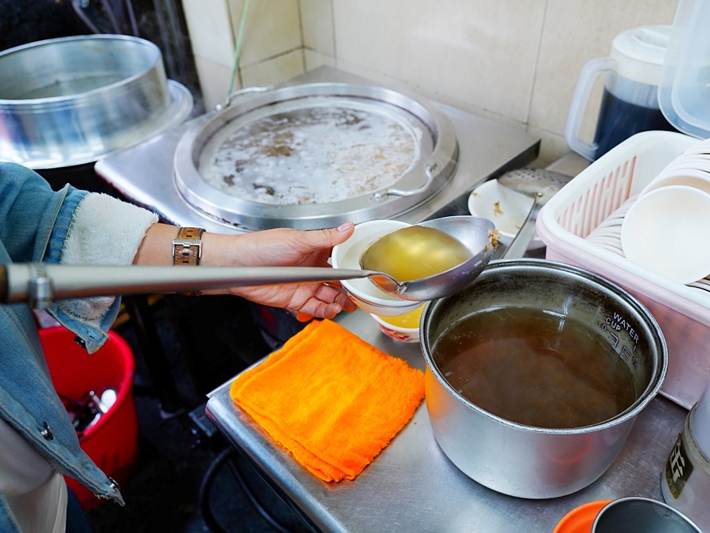 羅山生炒鱔魚麵, 嘉義美食, 嘉義小吃, 文化夜市美食, 嘉義夜市美食, 炭火快炒,嘉義必吃美食推薦, 嘉義文化夜市隱藏美食, 嘉義生炒鱔魚麵推薦, 嘉義巷弄美食推薦, 嘉義在地人推薦美食, 嘉義晚餐推薦,嘉義排隊美食, 嘉義特色小吃, 嘉義炭火快炒推薦, 嘉義熱門美食, 嘉義道地小吃