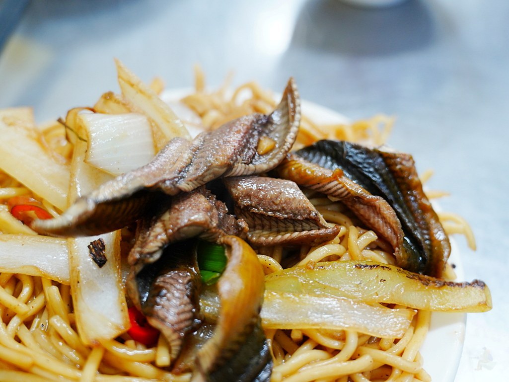羅山生炒鱔魚麵, 嘉義美食, 嘉義小吃, 文化夜市美食, 嘉義夜市美食, 炭火快炒,嘉義必吃美食推薦, 嘉義文化夜市隱藏美食, 嘉義生炒鱔魚麵推薦, 嘉義巷弄美食推薦, 嘉義在地人推薦美食, 嘉義晚餐推薦,嘉義排隊美食, 嘉義特色小吃, 嘉義炭火快炒推薦, 嘉義熱門美食, 嘉義道地小吃