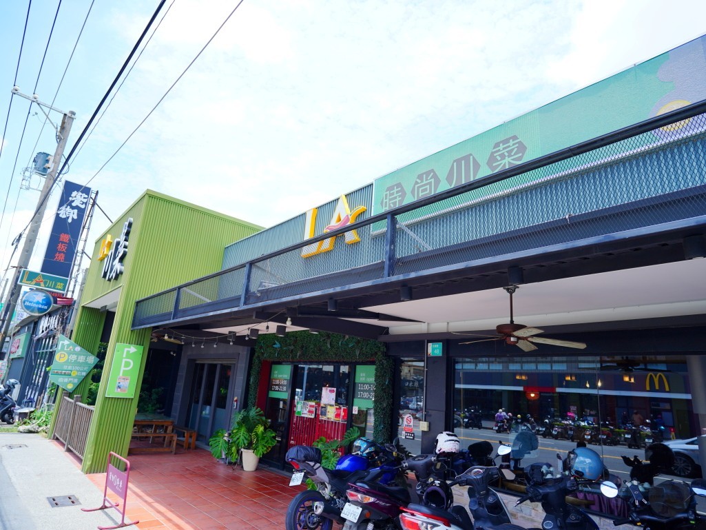 LA墨川四川樟茶烤鴨善化店外觀