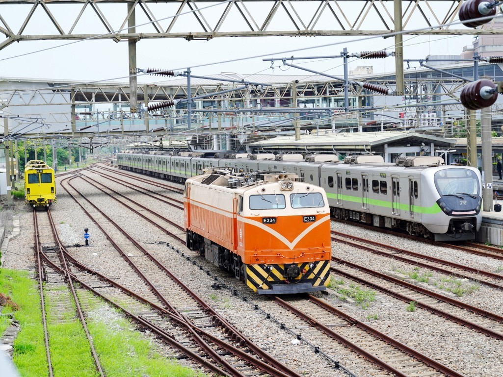 苗栗火車頭園區,苗栗親子景點,苗栗景點推薦,火車頭園區,鐵道迷景點,親子鐵道景點,台灣鐵道旅遊,親子小旅行,火車迷必訪,鐵道主題景點,台灣火車景點,苗栗新景點,親子一日遊,苗栗親子旅遊,火車主題樂園