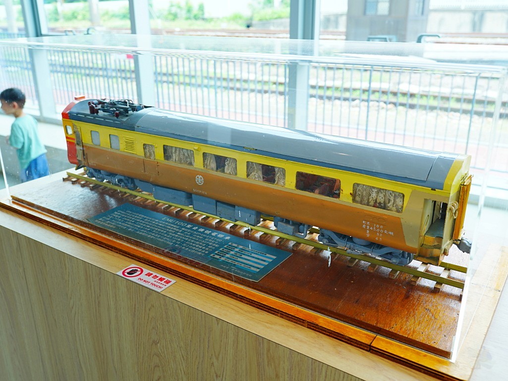 苗栗火車頭園區,苗栗親子景點,苗栗景點推薦,火車頭園區,鐵道迷景點,親子鐵道景點,台灣鐵道旅遊,親子小旅行,火車迷必訪,鐵道主題景點,台灣火車景點,苗栗新景點,親子一日遊,苗栗親子旅遊,火車主題樂園