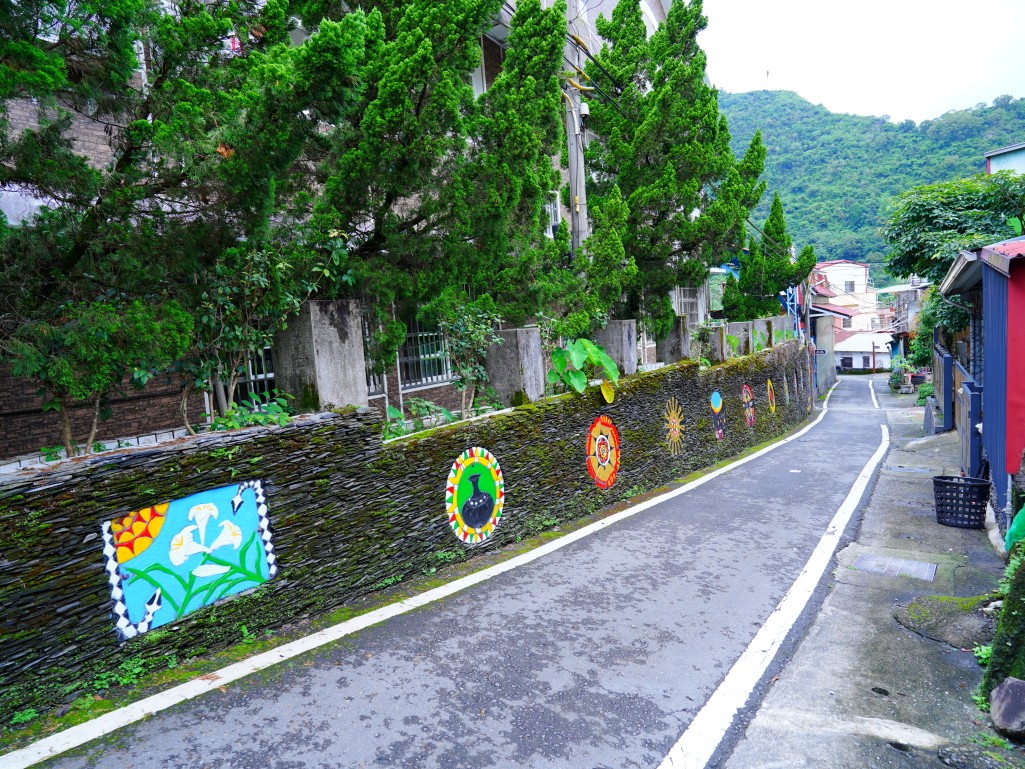 多納部落一日遊,茂林一日遊,茂林景點,多納高吊橋,蛇頭山景觀台,小長城步道,瑪姿餐廳,一杉沐咖啡屋,高雄原住民部落,茂林多納部落,茂林部落旅遊,高雄秘境景點,多納部落文化體驗,魯凱族部落,高雄茂林行程推薦,部落美食推薦,茂林自駕一日遊,茂林輕旅行,多納部落石板屋,多納部落彩繪牆,高雄山區景點,茂林秘境步道,高雄拍照景點,茂林原住民文化,高雄深度旅遊