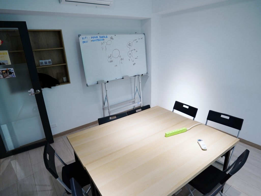 台中共享空間,台中共享辦公室,coworking space 台中,Hour Jungle Coworking,寵物友善辦公室,台中會議室租借,自由工作者推薦空間,創業空間推薦