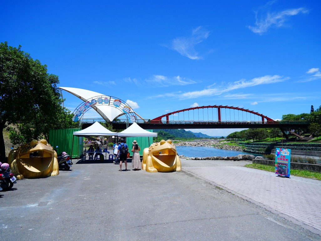 水里瘋水祭,水里瘋水祭 2025,南投玩水景點,水里水漾樂園,南投夏日親子景點,南投水里親水公園活動,暑假玩水推薦 2025,南投99元水上樂園,水里瘋水祭門票優惠,水里沙雕活動,暑期一日遊推薦南投