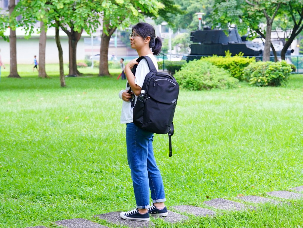 背部挺拔不塌陷|環保材質後背包