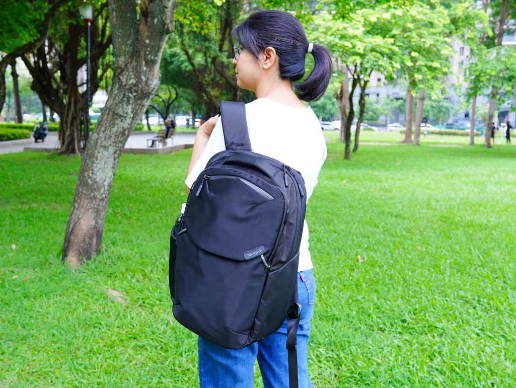 Targus Work+ 15-16吋 24L筆電後背包開箱|商務雙肩包推薦