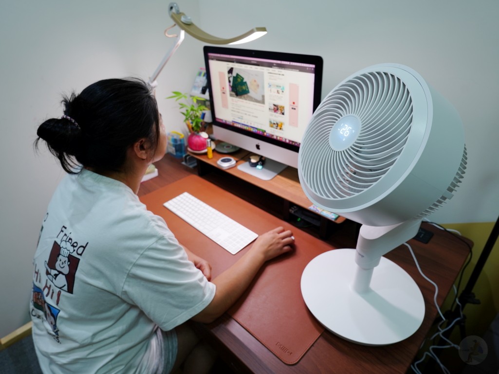 decopop循環扇放置於客廳運轉|居家生活家電推薦