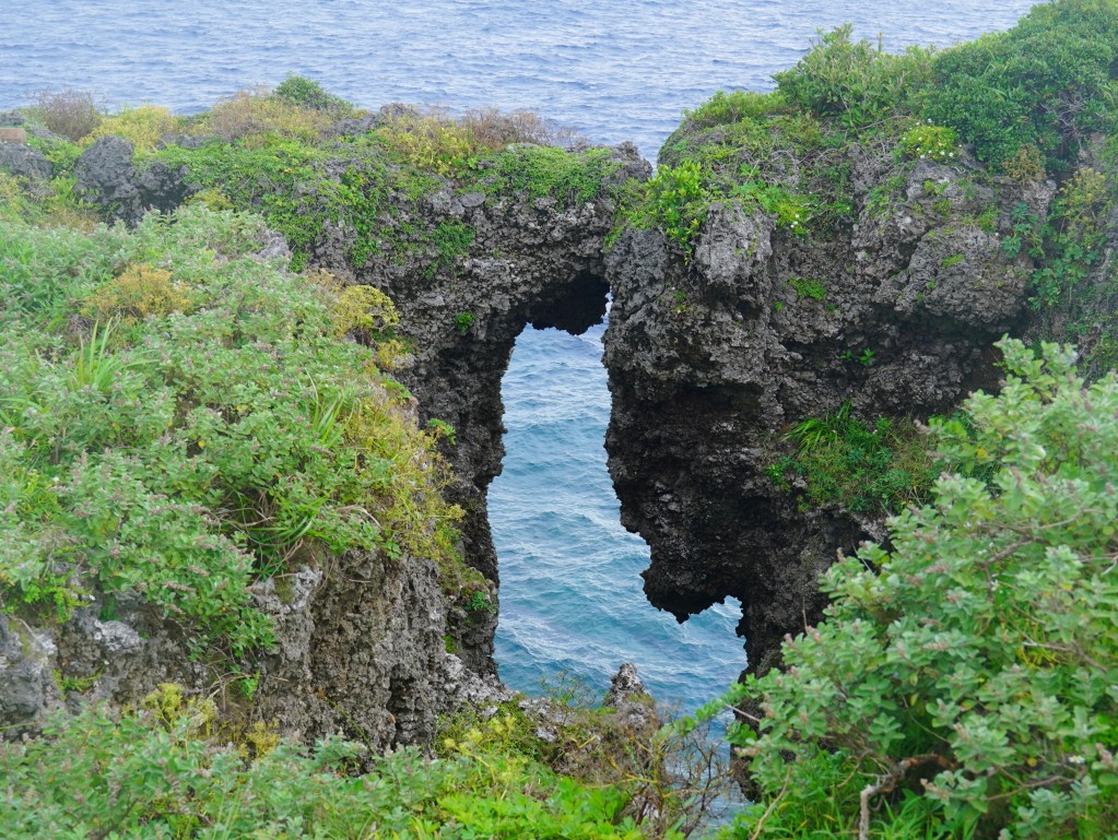 萬座毛,沖繩景點推薦,象鼻岩,萬座毛交通,萬座毛拍照景點,萬座毛附近美食,沖繩自由行,萬座毛門票,萬座毛地圖 萬座毛,沖繩景點推薦,象鼻岩,萬座毛交通,萬座毛拍照景點,萬座毛附近美食,沖繩自由行,萬座毛門票,萬座毛地圖