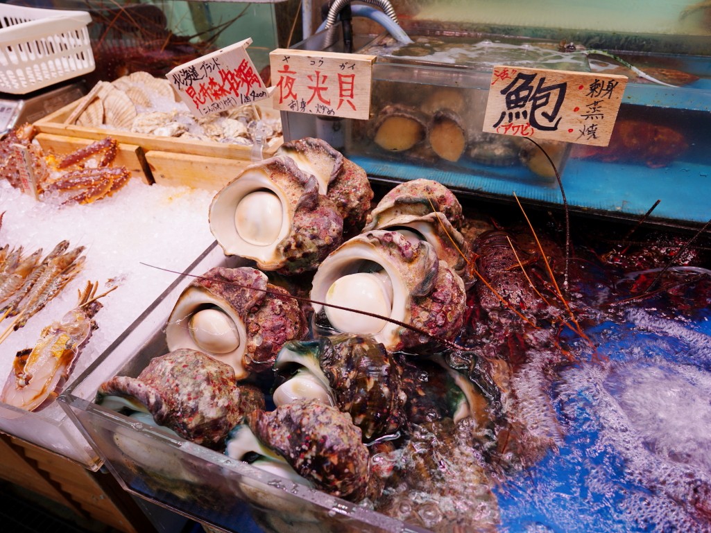 沖繩那霸必吃海鮮|泊港漁市場平價新鮮推薦,老饕都愛來! @旅咖趴趴走|台中親子旅遊、在地美食地圖與最新實用 3C 科技開箱 @旅咖趴趴走|台中親子旅遊、在地美食地圖與最新實用 3C 科技開箱
