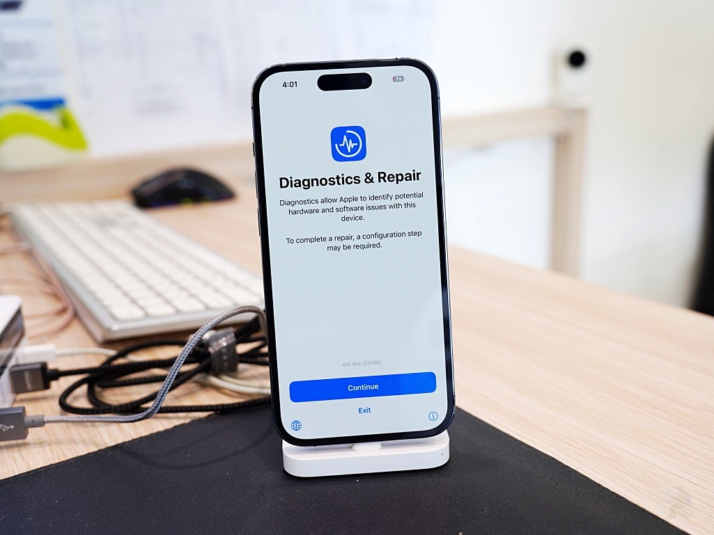 iPhone 14 Pro 換電池,iPhone 維修,鼎威維修,維修中心,台中 iPhone,iPhone 深層清潔,iPhone 防水膠,iPhone 保護貼更換,iPhone 原廠電池,iPhone 認證電池,iPhone 電池健康度,iPhone 14 Pro 換電池要多少錢,iPhone 換電池推薦 鼎威維修,iPhone 維修中心哪裡好,iPhone 換電池會影響防水嗎,iPhone 換電池流程 鼎威維修,台中 iPhone 換電池推薦