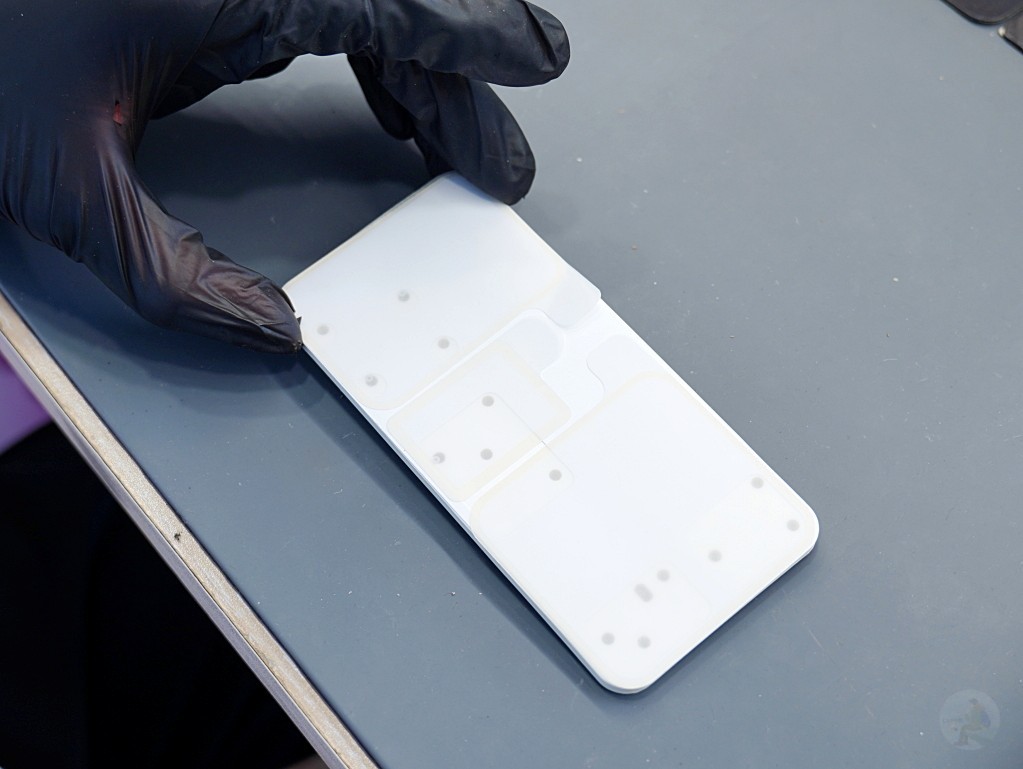 iPhone 14 Pro 換電池,iPhone 維修,鼎威維修,維修中心,台中 iPhone,iPhone 深層清潔,iPhone 防水膠,iPhone 保護貼更換,iPhone 原廠電池,iPhone 認證電池,iPhone 電池健康度,iPhone 14 Pro 換電池要多少錢,iPhone 換電池推薦 鼎威維修,iPhone 維修中心哪裡好,iPhone 換電池會影響防水嗎,iPhone 換電池流程 鼎威維修,台中 iPhone 換電池推薦