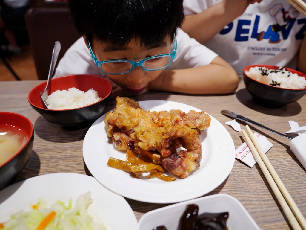 台中便當推薦, 台中必吃美食, 台中排隊美食, 台中必比登美食, 范記金之園草袋飯菜單, 范記金之園草袋飯價位, 台中永春店美食, 台中中區必吃, 台中外帶便當推薦