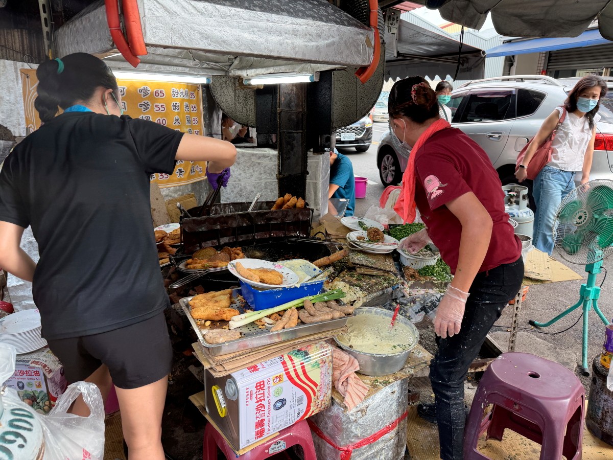 草屯美食, 草屯扣仔嗲, 榕樹下扣仔嗲, 南投小吃, 草屯炸物, 南投在地美食, 草屯老店, 草屯蚵嗲, 草屯肉嗲, 南投美食懶人包 草屯美食, 草屯扣仔嗲, 榕樹下扣仔嗲, 南投小吃, 草屯炸物, 南投在地美食, 草屯老店, 草屯蚵嗲, 草屯肉嗲, 南投美食懶人包