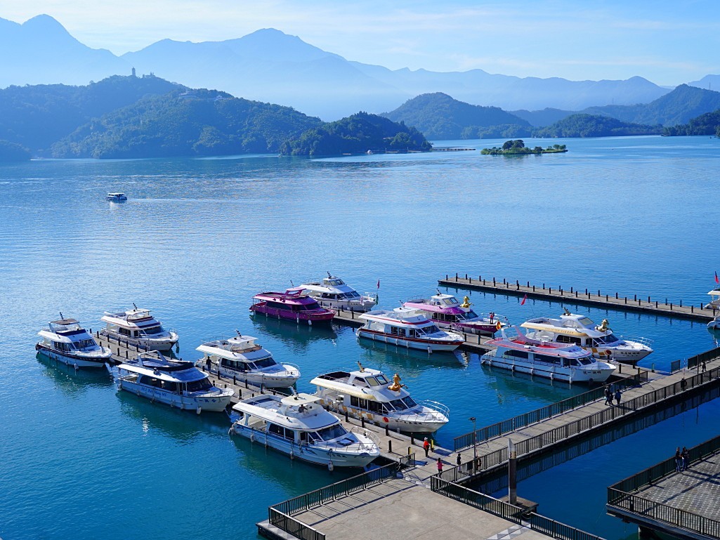 早晨湖景2