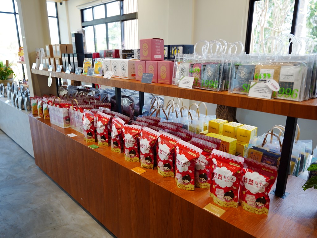 在地文創小物與質感咖啡沖煮器具