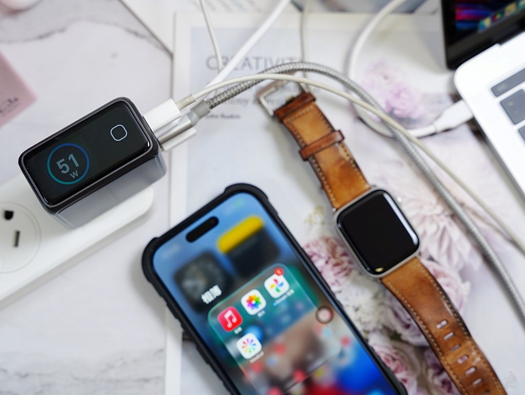 MONITORMATE MP-31 同時充 iPhone, Apple Watch 與 MacBook Pro 實測不重新握手
