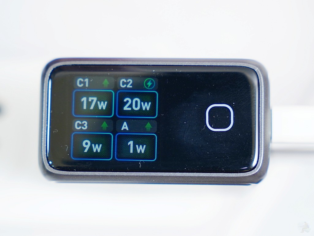 MONITORMATE MP-31 螢幕四宮格發光顯示,17W 20W 9W 1W 同時輸出即時監控閃電快充符號