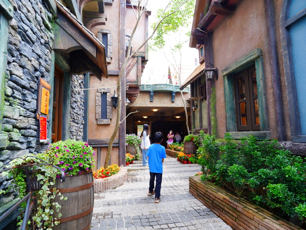 歐樂沃築夢城堡, 嘉義大林景點, 歐樂沃停車, 歐樂沃門票, 台版迪士尼, 嘉義親子景點, 歐樂沃評價