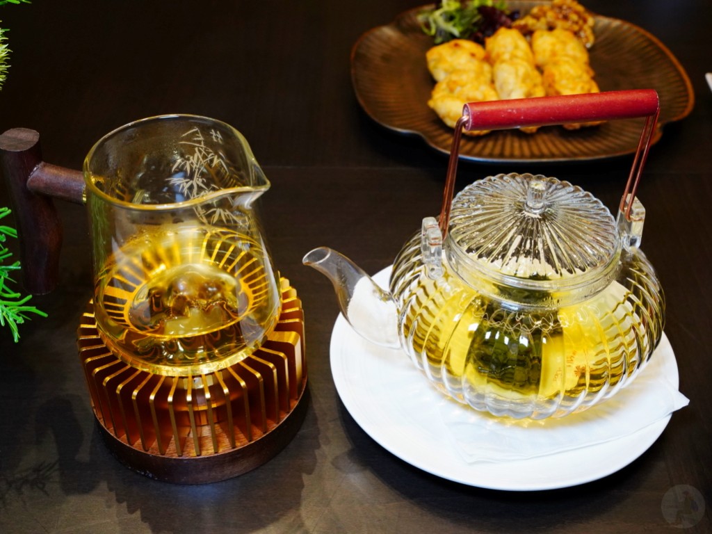 漢來名人坊,漢神洲際美食, 漢來美食, 粵菜餐廳, 高級粵菜, 米其林餐廳,台中漢神洲際美食, 漢來名人坊, 台中粵菜餐廳推薦, 燕窩釀鳳翼, 台中聚餐推薦, 台中商務宴客, 漢來名人坊包廂,母親節