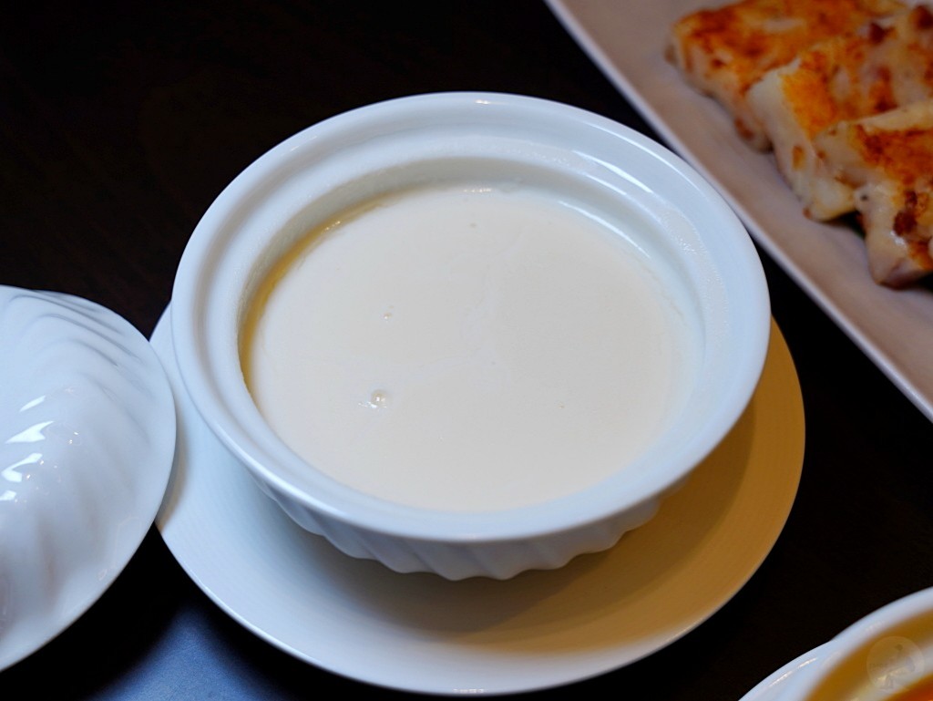 漢來名人坊,漢神洲際美食, 漢來美食, 粵菜餐廳, 高級粵菜, 米其林餐廳,台中漢神洲際美食, 漢來名人坊, 台中粵菜餐廳推薦, 燕窩釀鳳翼, 台中聚餐推薦, 台中商務宴客, 漢來名人坊包廂,母親節