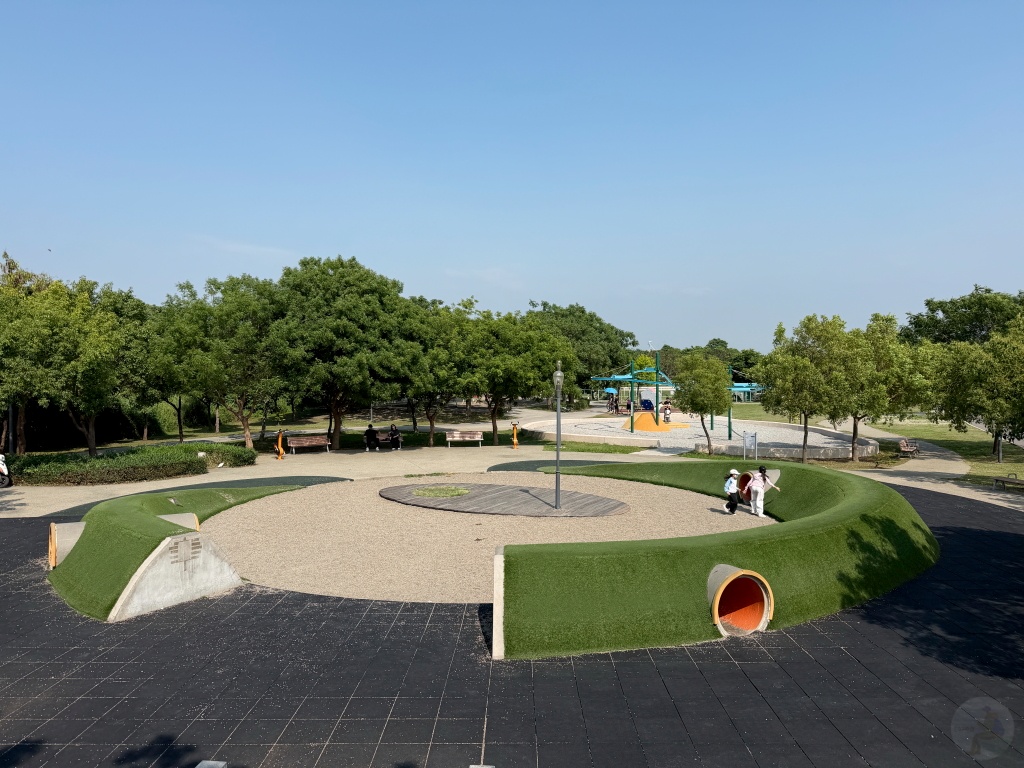 溪湖中央公園, 彰化親子景點, 彰化親子公園, 溪湖中央公園停車, 溪湖中央公園設施, 葡藤堡遊戲場, 溪湖糖廠順遊, 彰化免費景點, 彰化溪湖景點, 溪湖中央公園評價